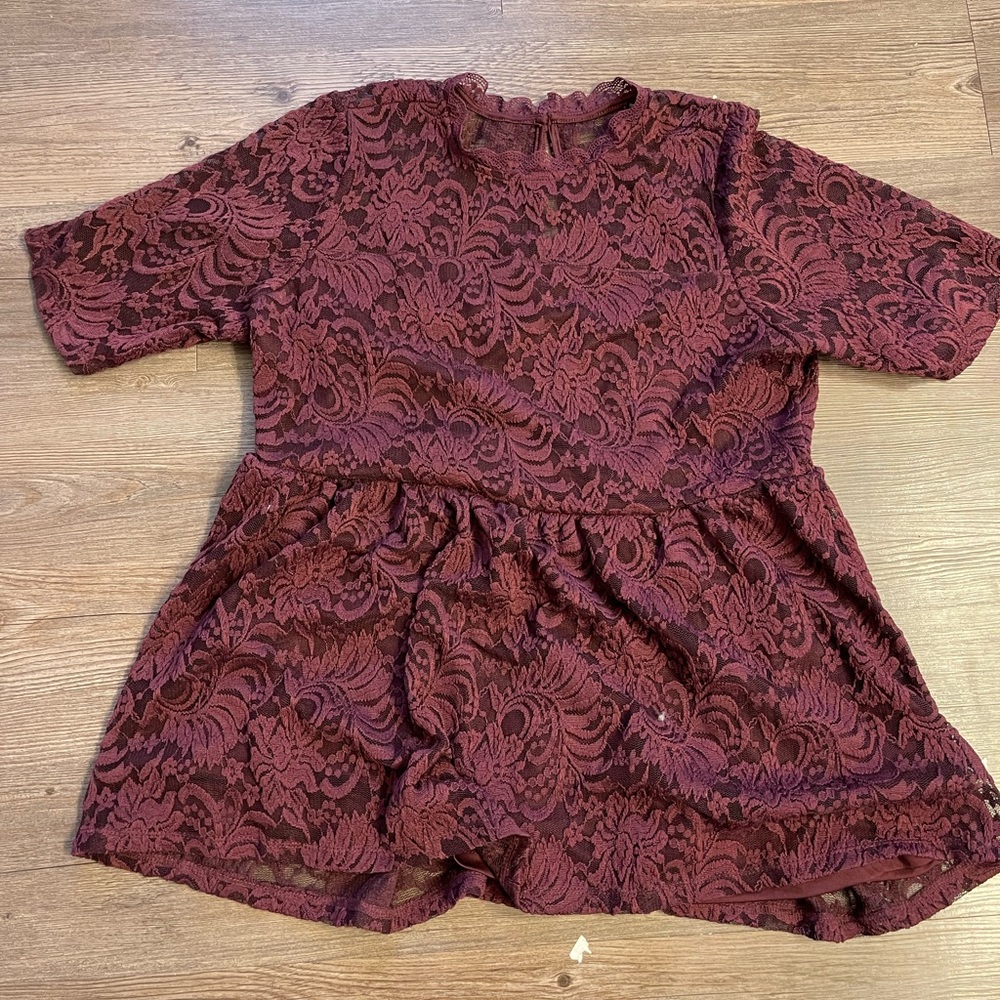 Peplum plum top (Torid)